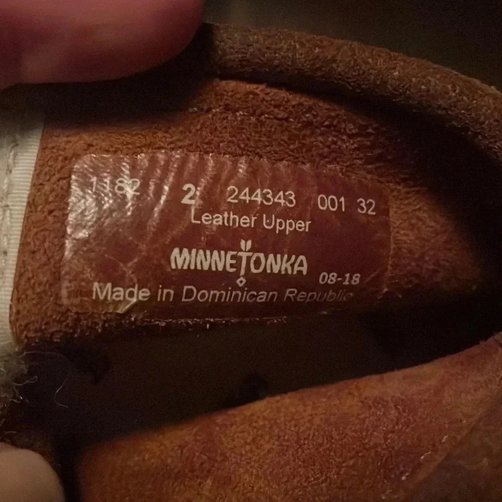 Minnetonka moccasins‎ 2